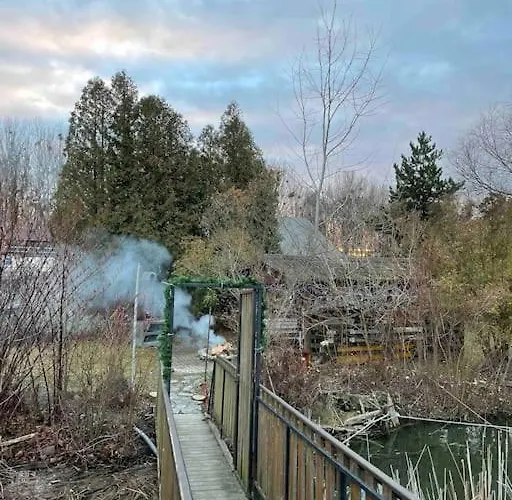 Na Hrote Ostrova Dobrodruzne Byvanie Na Hausbote Úszó hotel Pozsony