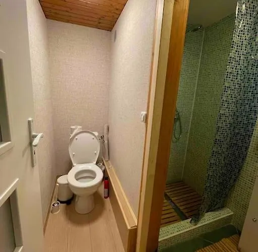 Úszó hotel Na Hrote Ostrova Dobrodruzne Byvanie Na Hausbote