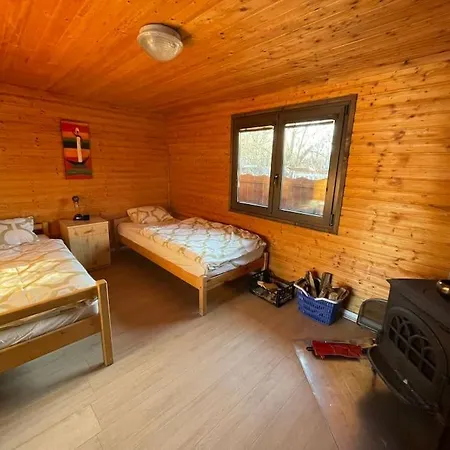 Na Hrote Ostrova Dobrodružné Bývanie Na Hausbóte Bateau-hôtel