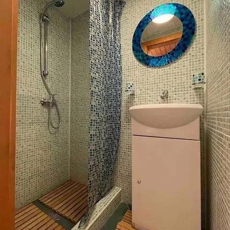 Bateau-hôtel Na Hrote Ostrova Dobrodružné Bývanie Na Hausbóte *