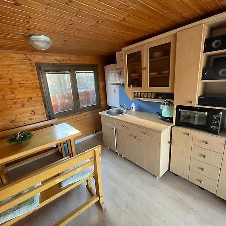 Na Hrote Ostrova Dobrodružné Bývanie Na Hausbóte * Bratislava